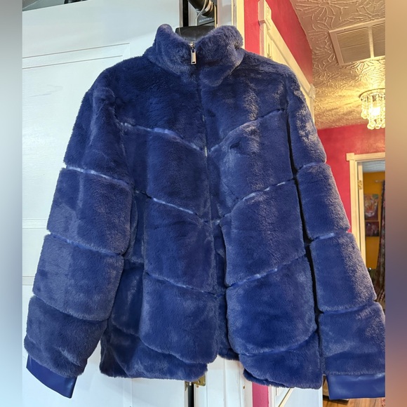 Jackets & Blazers - Women's Blue Faux Fur Reversible Jacket - NEW!